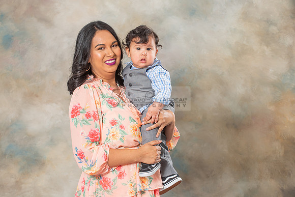 Susan y Francisco 6 months baby boy photos near Whittier Ca, by Gustavo Villarreal Photography 323-633-8283