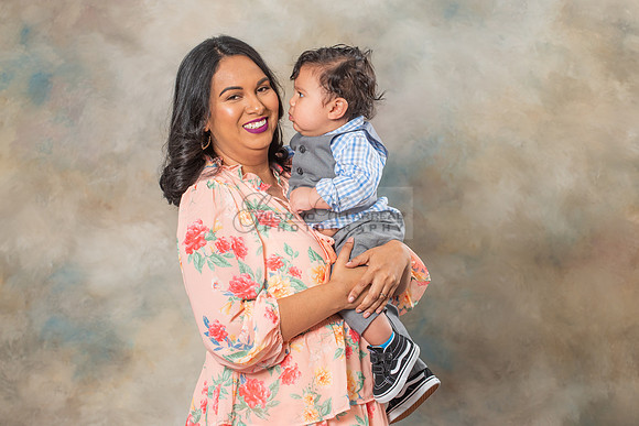 Susan y Francisco 6 months baby boy photos near Whittier Ca, by Gustavo Villarreal Photography 323-633-8283