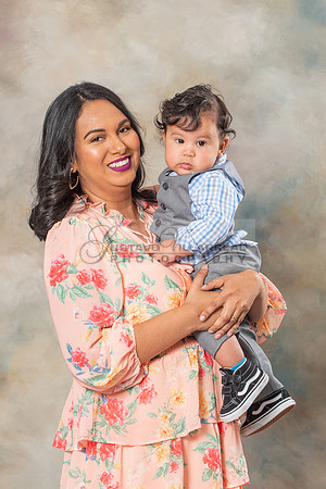 Susan y Francisco 6 months baby boy photos near Whittier Ca, by Gustavo Villarreal Photography 323-633-8283