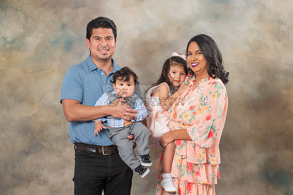 Susan y Francisco 6 months baby boy photos near Whittier Ca, by Gustavo Villarreal Photography 323-633-8283
