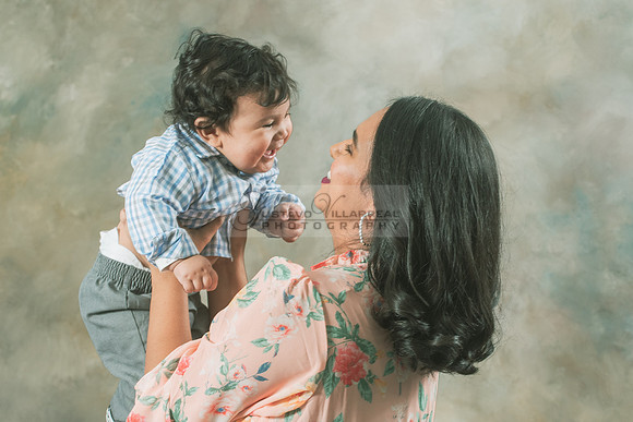 Susan y Francisco 6 months baby boy photos near Whittier Ca, by Gustavo Villarreal Photography 323-633-8283