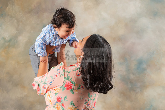 Susan y Francisco 6 months baby boy photos near Whittier Ca, by Gustavo Villarreal Photography 323-633-8283