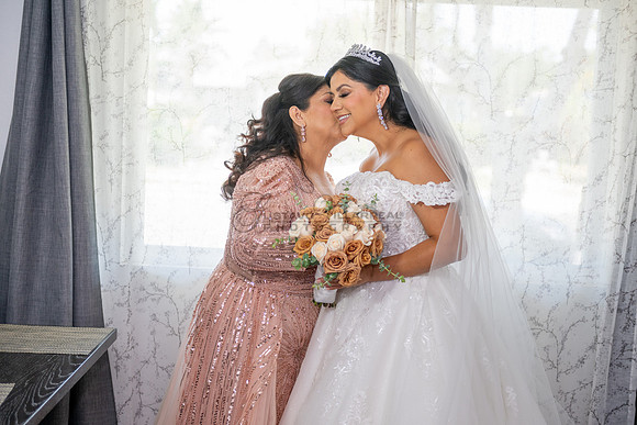 Brenda-and-Ismael-wedding- ceremony-at-St-Vincent-catholic-church-in-Los- Angeles-Ca-photographer-videographer-gvphotoandvide.com-323-633-8283