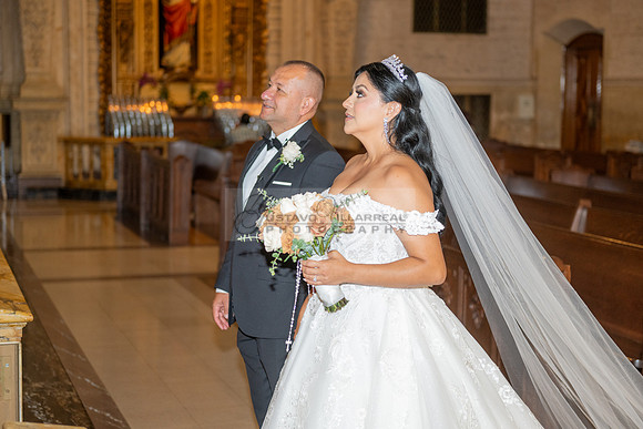 Brenda-and-Ismael-wedding- ceremony-at-St-Vincent-catholic-church-in-Los- Angeles-Ca-photographer-videographer-gvphotoandvide.com-323-633-8283