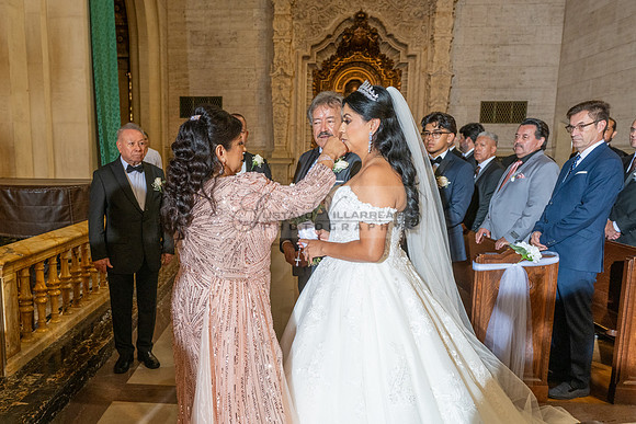 Brenda-and-Ismael-wedding- ceremony-at-St-Vincent-catholic-church-in-Los- Angeles-Ca-photographer-videographer-gvphotoandvide.com-323-633-8283