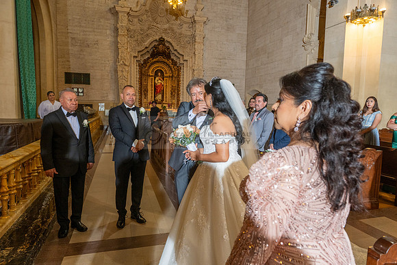 Brenda-and-Ismael-wedding- ceremony-at-St-Vincent-catholic-church-in-Los- Angeles-Ca-photographer-videographer-gvphotoandvide.com-323-633-8283