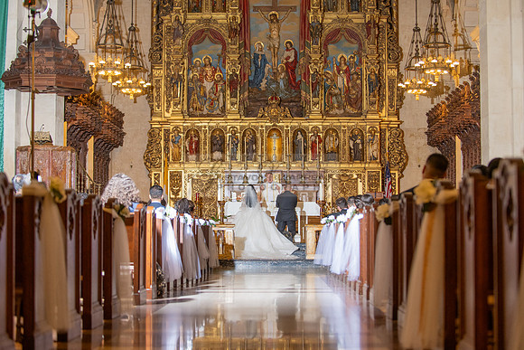 Brenda-and-Ismael-wedding- ceremony-at-St-Vincent-catholic-church-in-Los- Angeles-Ca-photographer-videographer-gvphotoandvide.com-323-633-8283