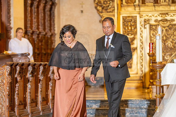 Brenda-and-Ismael-wedding- ceremony-at-St-Vincent-catholic-church-in-Los- Angeles-Ca-photographer-videographer-gvphotoandvide.com-323-633-8283