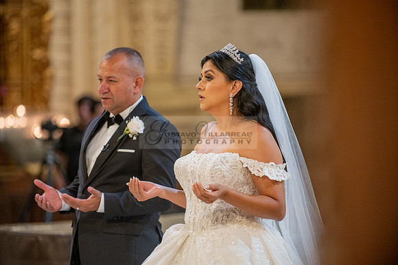 Brenda-and-Ismael-wedding- ceremony-at-St-Vincent-catholic-church-in-Los- Angeles-Ca-photographer-videographer-gvphotoandvide.com-323-633-8283
