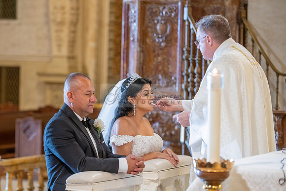 Brenda-and-Ismael-wedding- ceremony-at-St-Vincent-catholic-church-in-Los- Angeles-Ca-photographer-videographer-gvphotoandvide.com-323-633-8283