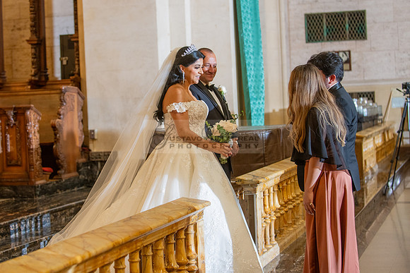Brenda-and-Ismael-wedding- ceremony-at-St-Vincent-catholic-church-in-Los- Angeles-Ca-photographer-videographer-gvphotoandvide.com-323-633-8283