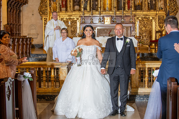 Brenda-and-Ismael-wedding- ceremony-at-St-Vincent-catholic-church-in-Los- Angeles-Ca-photographer-videographer-gvphotoandvide.com-323-633-8283