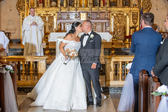 Brenda-and-Ismael-wedding- ceremony-at-St-Vincent-catholic-church-in-Los- Angeles-Ca-photographer-videographer-gvphotoandvide.com-323-633-8283