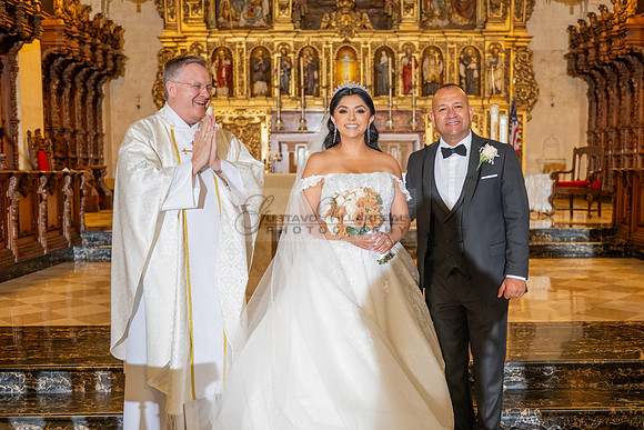 Brenda-and-Ismael-wedding- ceremony-at-St-Vincent-catholic-church-in-Los- Angeles-Ca-photographer-videographer-gvphotoandvide.com-323-633-8283