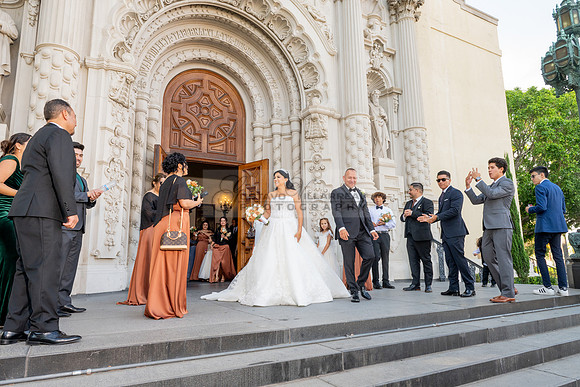 Brenda-and-Ismael-wedding- ceremony-at-St-Vincent-catholic-church-in-Los- Angeles-Ca-photographer-videographer-gvphotoandvide.com-323-633-8283