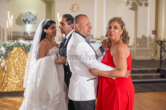 Brenda-and-Ismael-wedding- ceremony-at-St-Vincent-catholic-church-in-Los- Angeles-Ca-photographer-videographer-gvphotoandvide.com-323-633-8283