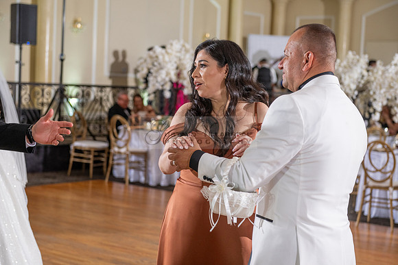 Brenda-and-Ismael-wedding- ceremony-at-St-Vincent-catholic-church-in-Los- Angeles-Ca-photographer-videographer-gvphotoandvide.com-323-633-8283