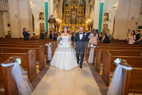 Brenda-and-Ismael-wedding- ceremony-at-St-Vincent-catholic-church-in-Los- Angeles-Ca-photographer-videographer-gvphotoandvide.com-323-633-8283
