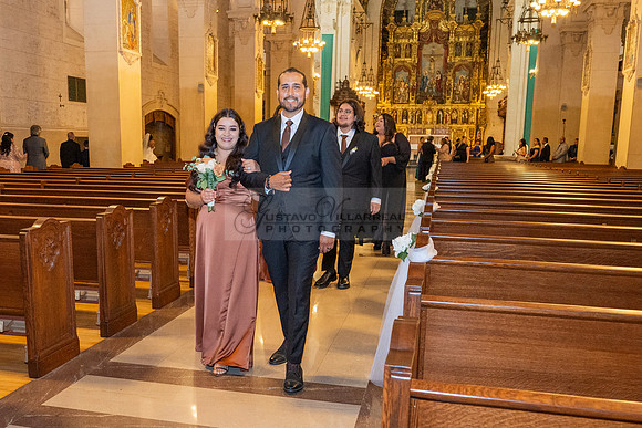 Brenda-and-Ismael-wedding- ceremony-at-St-Vincent-catholic-church-in-Los- Angeles-Ca-photographer-videographer-gvphotoandvide.com-323-633-8283