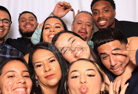 Stephanie and Albert wedding celebration, photo booth in Redondo Beach Ca, Gustavo Villarreal Photography, 323-633-8283, www.gvphotoandvideo.com