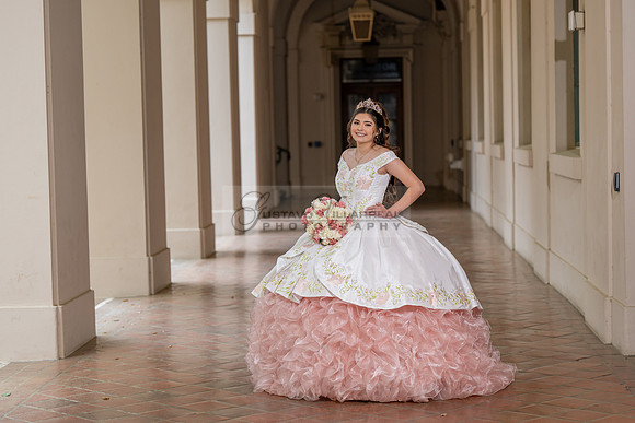 Natalie Gutierrez quinceañera photoshoot at the beautiful and historic place in Pasadena Ca. wedding and sweet 16th Photographer Gustavo Villarreal, 323-633-8283