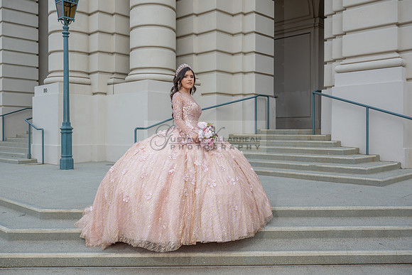 Ximena Alessandra quinceanera photos, videos, photographer, videographer in Pasadena City Hall California, Gustavo Villarreal Photography, 323-633-8283, www.gvphotoandvideo.com
