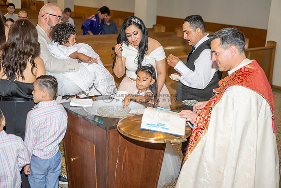 Nazareth Bautizo fotografias y videos en Whittier Ca, reception at Grand premier Banquet hall in Gardena Ca. Gustavo Villarreal photographer 323-633-8283, www.gvphotoandvideo.com