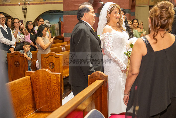 Alberto y Lourdes wedding celebration, photographer, videographer at Rio Hondo country Club in Downey Ca. Gustavo Villarreal photography, 323-633-8283, www.gvphotoandvideo.com