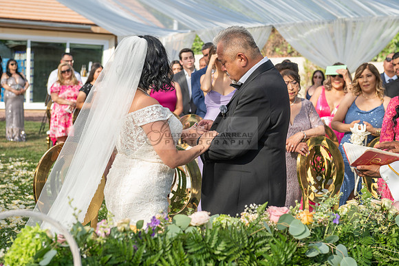 Gloria y Jose Luis Engagement photos en el rancho, caballos, Novias, La Puente Ca, 323-633-8283, www.gvphotoandvideo.com