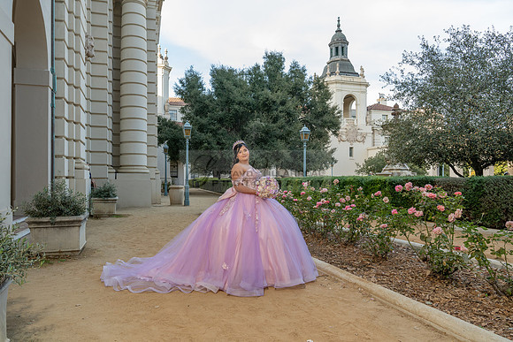 Camila Pacheco quinceanera, sweet 16, photo session in Pasadena City Hall in Pasadena California, photography and videography by Gustavo Villarreal photographer, 323-633-8283, www.gvphotoandvideo.com