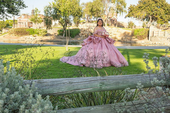Darlene Dorado quinceanera, sweet 16, weddings, photo, shoot, at Cerritos heritage park in Cerritos Ca, Gustavo Villarreal, photography, videography, 323-633-8283, www.gustavovillarreal.com