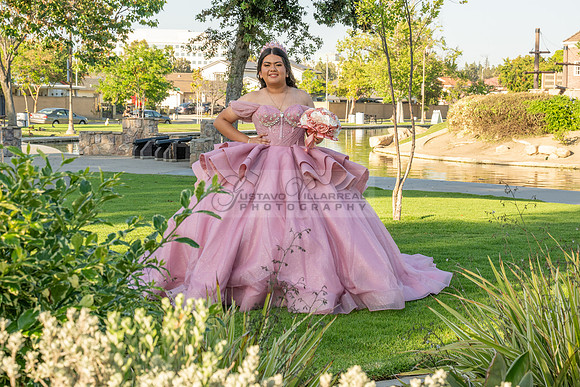 Darlene Dorado quinceanera, sweet 16, weddings, photo, shoot, at Cerritos heritage park in Cerritos Ca, Gustavo Villarreal, photography, videography, 323-633-8283, www.gustavovillarreal.com