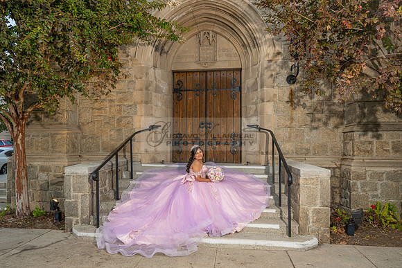 Camila Pacheco quinceanera, sweet 16, photo session in Pasadena City Hall in Pasadena California, photography and videography by Gustavo Villarreal photographer, 323-633-8283, www.gvphotoandvideo.com