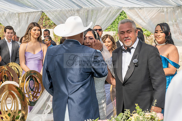 Gloria y Jose Luis Engagement photos en el rancho, caballos, Novias, La Puente Ca, 323-633-8283, www.gvphotoandvideo.com