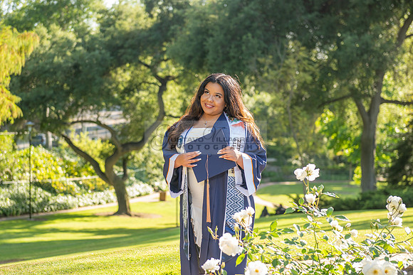 Melanie graduation photographer CSUF, California State University Fullerton, Whittier Ca, Gustavo Villarreal Photography, 323-633-8283, www.gvphotoandvideo.com