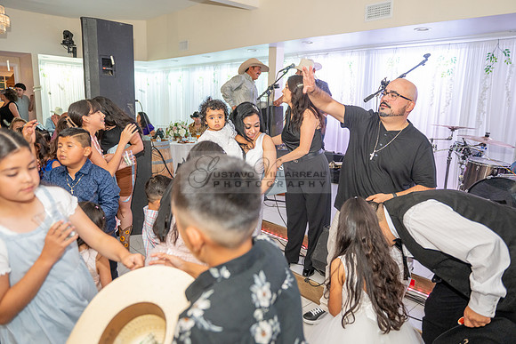 Nazareth Bautizo fotografias y videos en Whittier Ca, reception at Grand premier Banquet hall in Gardena Ca. Gustavo Villarreal photographer 323-633-8283, www.gvphotoandvideo.com