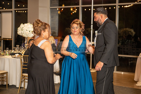 Alberto y Lourdes wedding celebration, photographer, videographer at Rio Hondo country Club in Downey Ca. Gustavo Villarreal photography, 323-633-8283, www.gvphotoandvideo.com