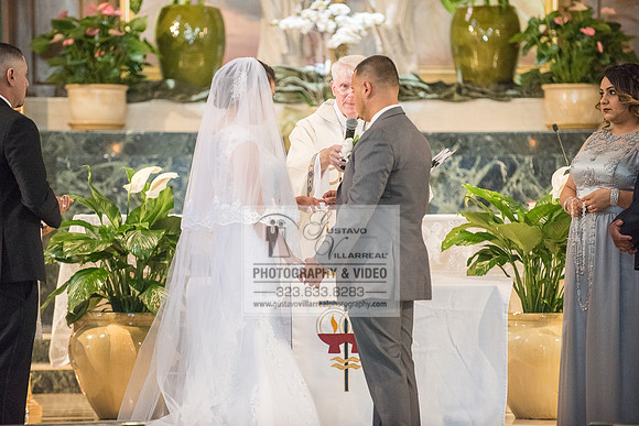 EVELIA Y JUAN weddings photography and video at St Joseph Catholic church in Hawthorne Ca, Reception venues at Temple of Emanuel of beberly hills Ca,  www.gustavovillarreal.com, 323-633-8283