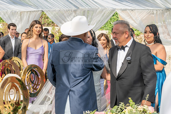 Gloria y Jose Luis Engagement photos en el rancho, caballos, Novias, La Puente Ca, 323-633-8283, www.gvphotoandvideo.com