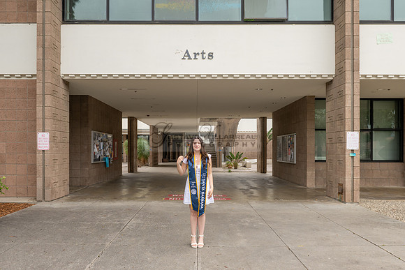 Lauren Berry graduation photos, portraits at UCSB Santa Barbara Ca. Gustavo Villarreal Photography, 323-633-8283