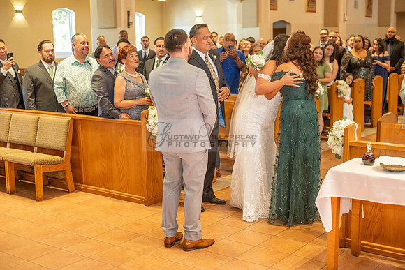 LINK-#1-Stephanie and Albert wedding photography, celebration at Sonesta Redondo Beach and Marina in Redondo Beach Ca, photographer, videographer, Gustavo Villarreal, 323-633-8283, www.gvphotoandvideo
