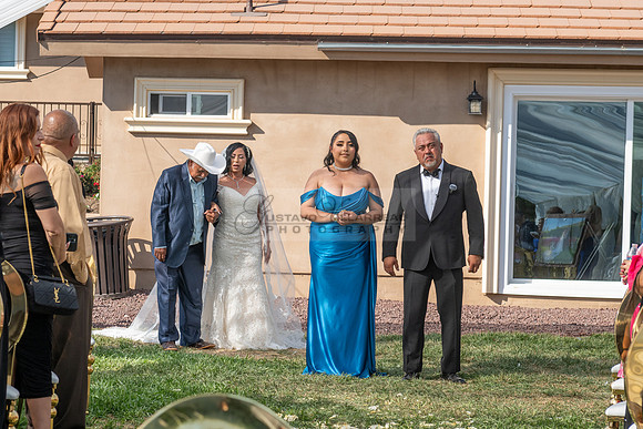 Gloria y Jose Luis Engagement photos en el rancho, caballos, Novias, La Puente Ca, 323-633-8283, www.gvphotoandvideo.com