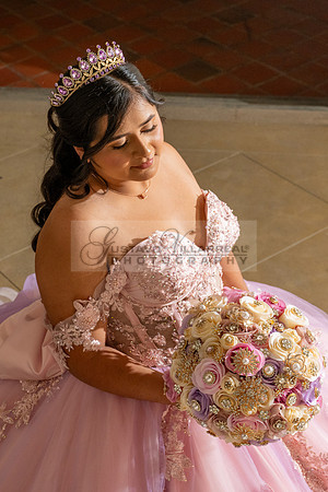 Camila Pacheco quinceanera, sweet 16, photo session in Pasadena City Hall in Pasadena California, photography and videography by Gustavo Villarreal photographer, 323-633-8283, www.gvphotoandvideo.com