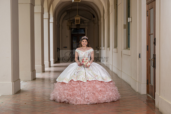 Natalie Gutierrez quinceañera photoshoot at the beautiful and historic place in Pasadena Ca. wedding and sweet 16th Photographer Gustavo Villarreal, 323-633-8283