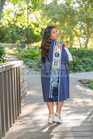 Melanie graduation photographer CSUF, California State University Fullerton, Whittier Ca, Gustavo Villarreal Photography, 323-633-8283, www.gvphotoandvideo.com