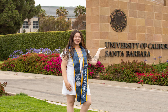 Lauren Berry graduation photos, portraits at UCSB Santa Barbara Ca. Gustavo Villarreal Photography, 323-633-8283