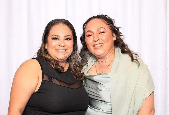 Stephanie and Albert wedding celebration, photo booth in Redondo Beach Ca, Gustavo Villarreal Photography, 323-633-8283, www.gvphotoandvideo.com