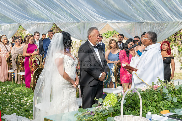 Gloria y Jose Luis Engagement photos en el rancho, caballos, Novias, La Puente Ca, 323-633-8283, www.gvphotoandvideo.com
