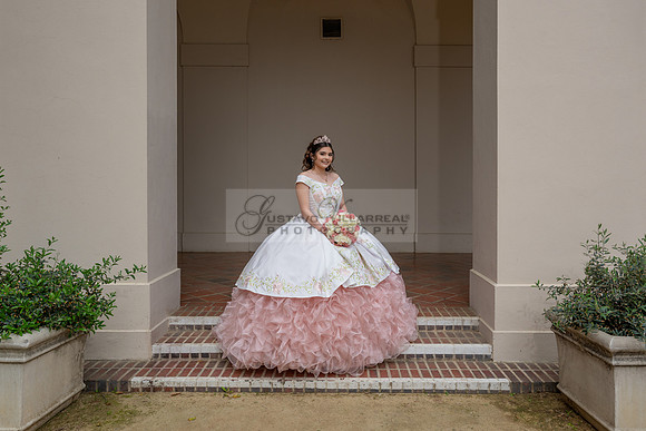Natalie Gutierrez quinceañera photoshoot at the beautiful and historic place in Pasadena Ca. wedding and sweet 16th Photographer Gustavo Villarreal, 323-633-8283