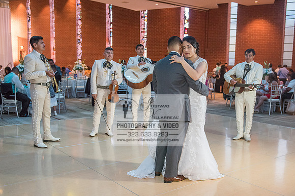 EVELIA Y JUAN weddings photography and video at St Joseph Catholic church in Hawthorne Ca, Reception venues at Temple of Emanuel of beberly hills Ca,  www.gustavovillarreal.com, 323-633-8283